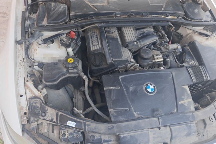 Used BMW 3 Series 2012 320i Luxury Edition Engine Bay Right