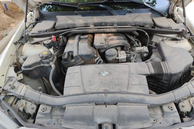 Used BMW 3 Series 2012 320i Sport Edition Engine Bay