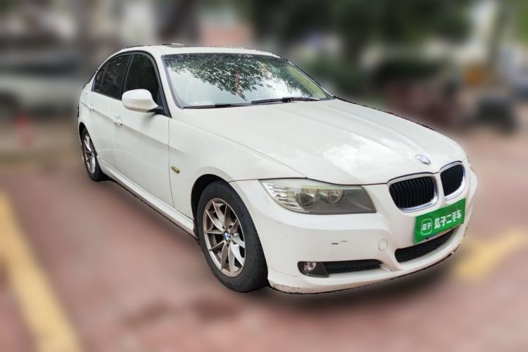 Used BMW 3 Series 2012 318i Leading Model Front Right 45 Deg