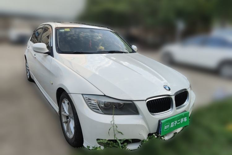 Used BMW 3 Series 2012 318i Leading Model Front Right 45 Deg