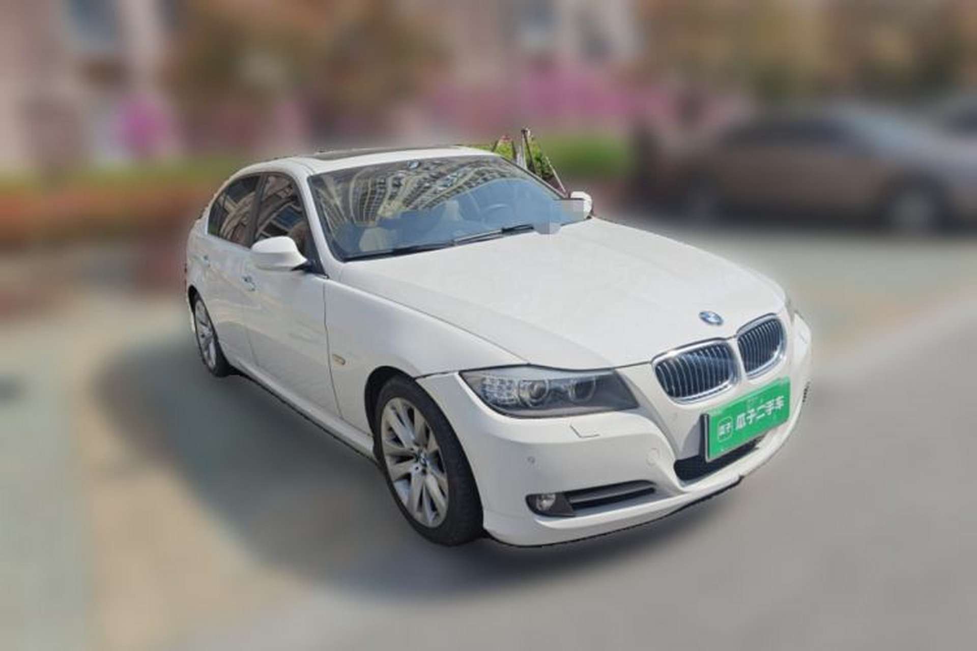 Used BMW 3 Series 2012 320i Luxury Edition Front Right 45 Deg