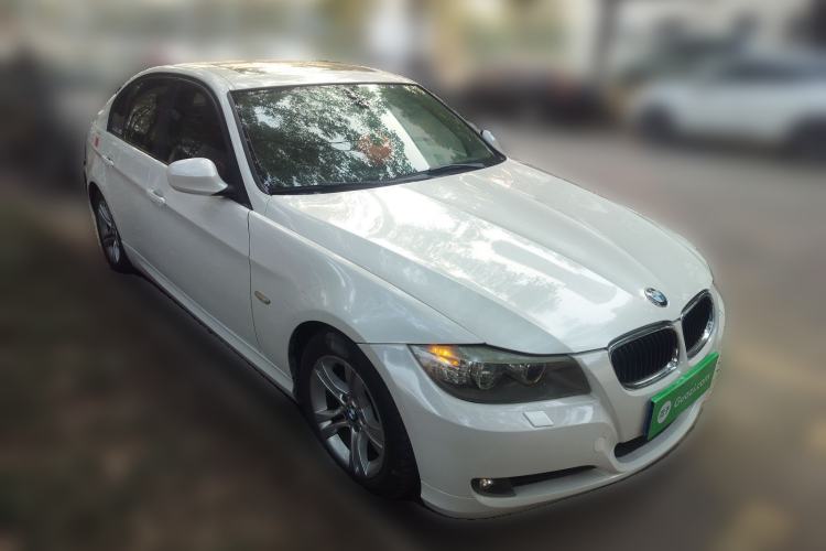 Used BMW 3 Series 2012 318i Leading Model Front Right 45 Deg