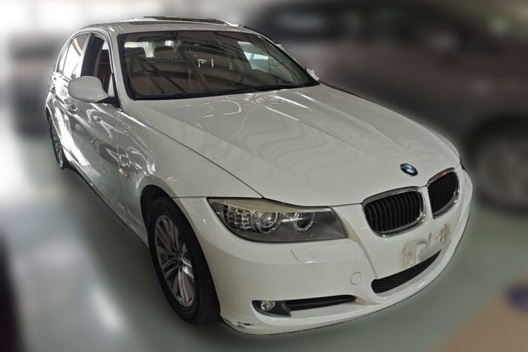 Used BMW 3 Series 2012 320i Sport Edition Front Right 45 Deg