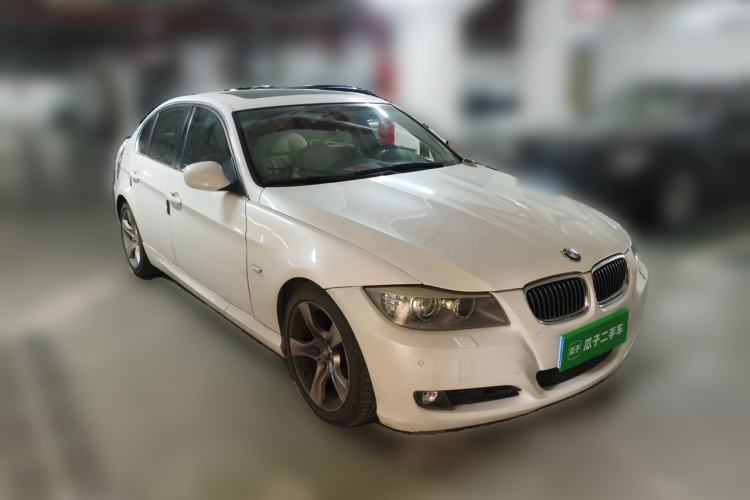 Used BMW 3 Series 2012 325i Luxury Edition Front Right 45 Deg