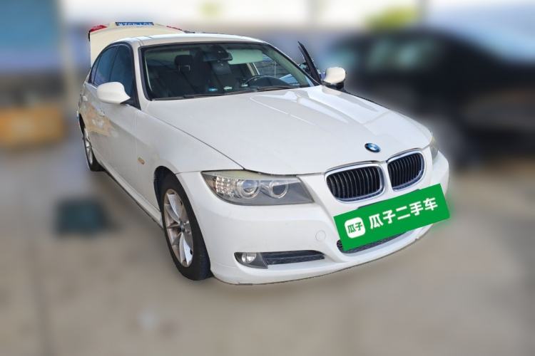 Used BMW 3 Series 2012 318i Leading Model Front Right 45 Deg