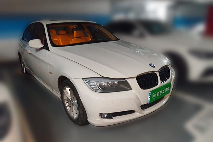 Used BMW 3 Series 2012 318i Leading Model Front Right 45 Deg