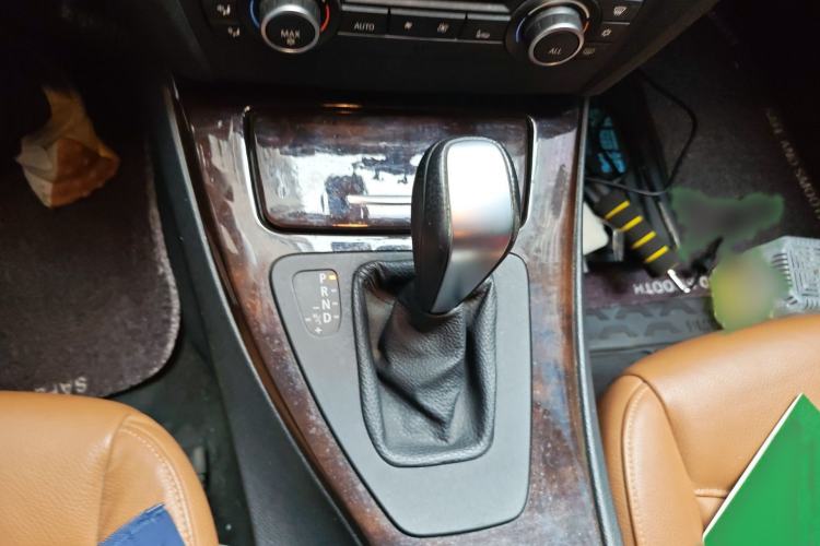 Used BMW 3 Series 2012 320i Sport Edition Gear Lever