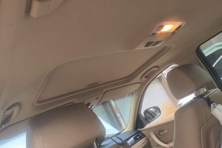 Used BMW 3 Series 2012 325i Luxury Edition Headliner