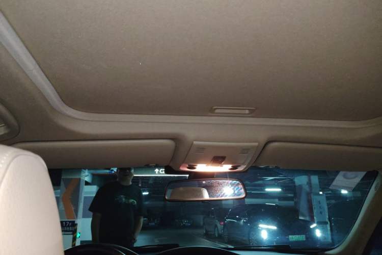 Used BMW 3 Series 2012 325i Luxury Edition Headliner
