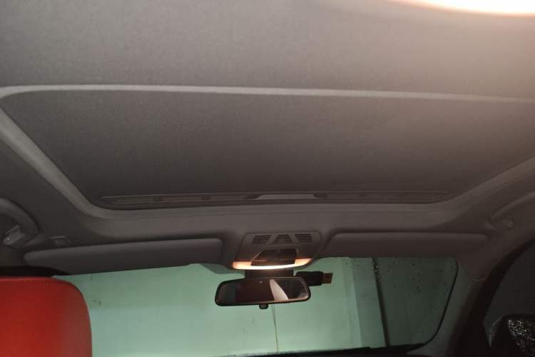 Used BMW 3 Series 2012 320i Luxury Edition Headliner