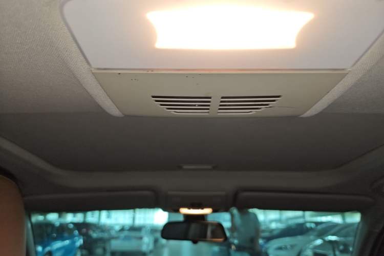 Used BMW 3 Series 2012 320i Sport Edition Headliner