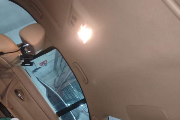 Used BMW 3 Series 2012 325i Luxury Edition Headliner