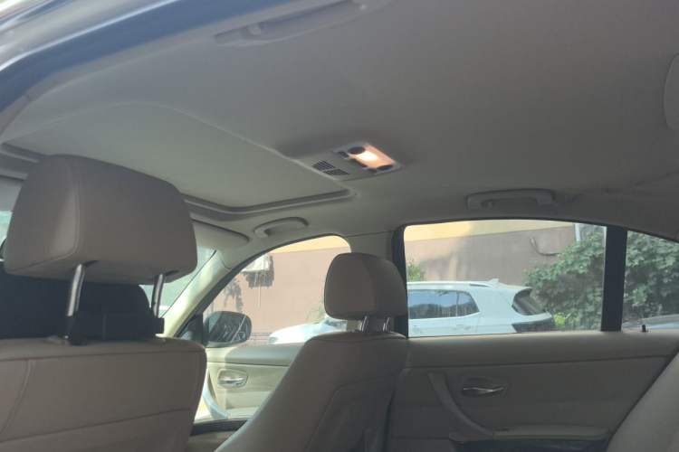 Used BMW 3 Series 2012 325i Luxury Edition Headliner