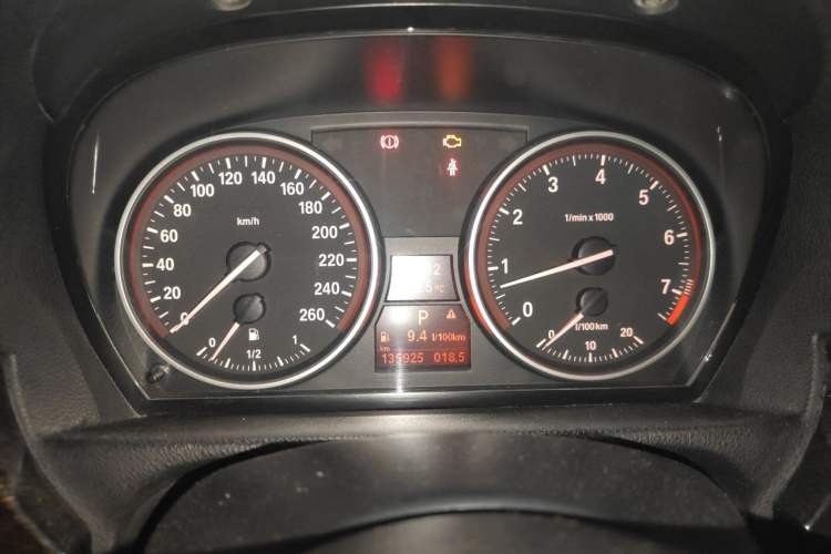 Used BMW 3 Series 2012 325i Luxury Edition Instrument Cluster