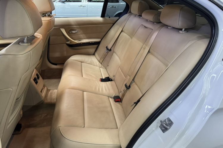 Used BMW 3 Series 2012 325i Luxury Edition Interior 2