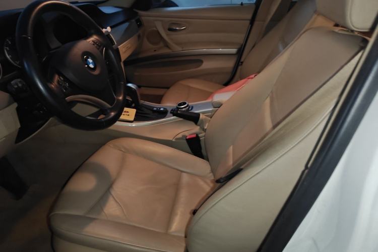 Used BMW 3 Series 2012 320i Luxury Edition Left Front Seat