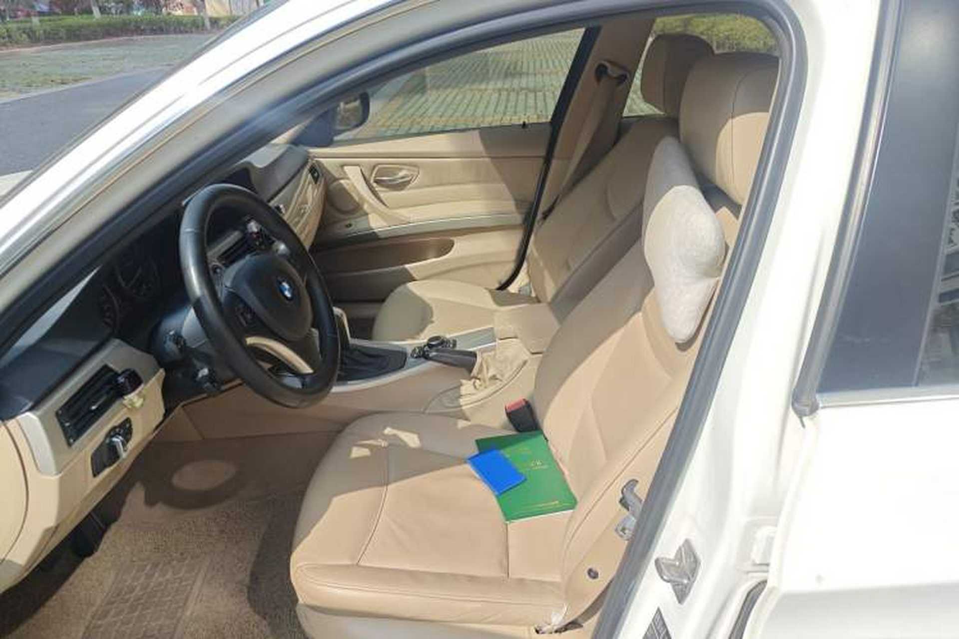Used BMW 3 Series 2012 320i Luxury Edition Left Front Seat