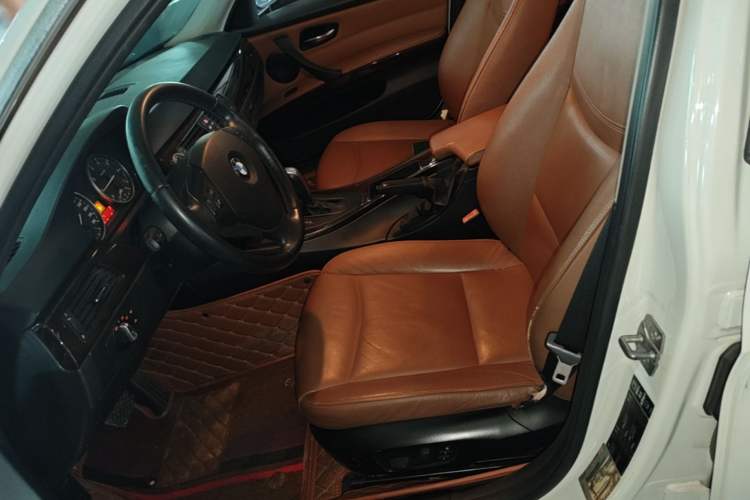 Used BMW 3 Series 2012 320i Sport Edition Left Front Seat