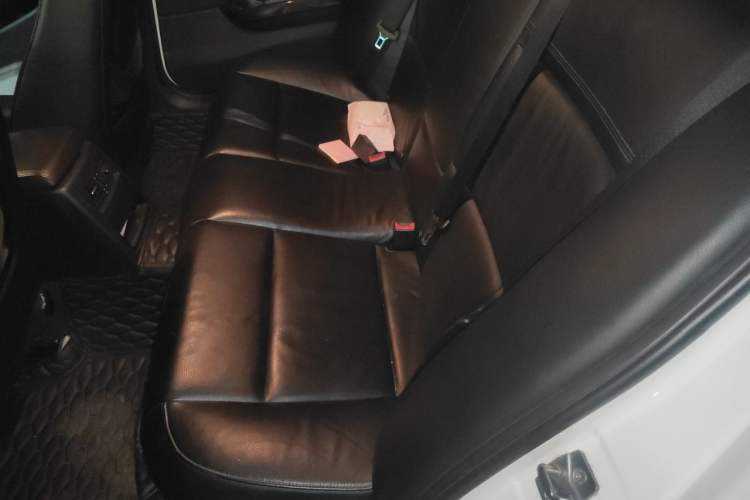 Used BMW 3 Series 2012 325i Luxury Edition Left Rear Seat