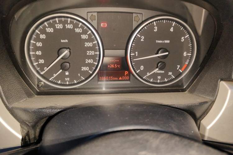 Used BMW 3 Series 2012 318i Leading Model Odometer Close Up