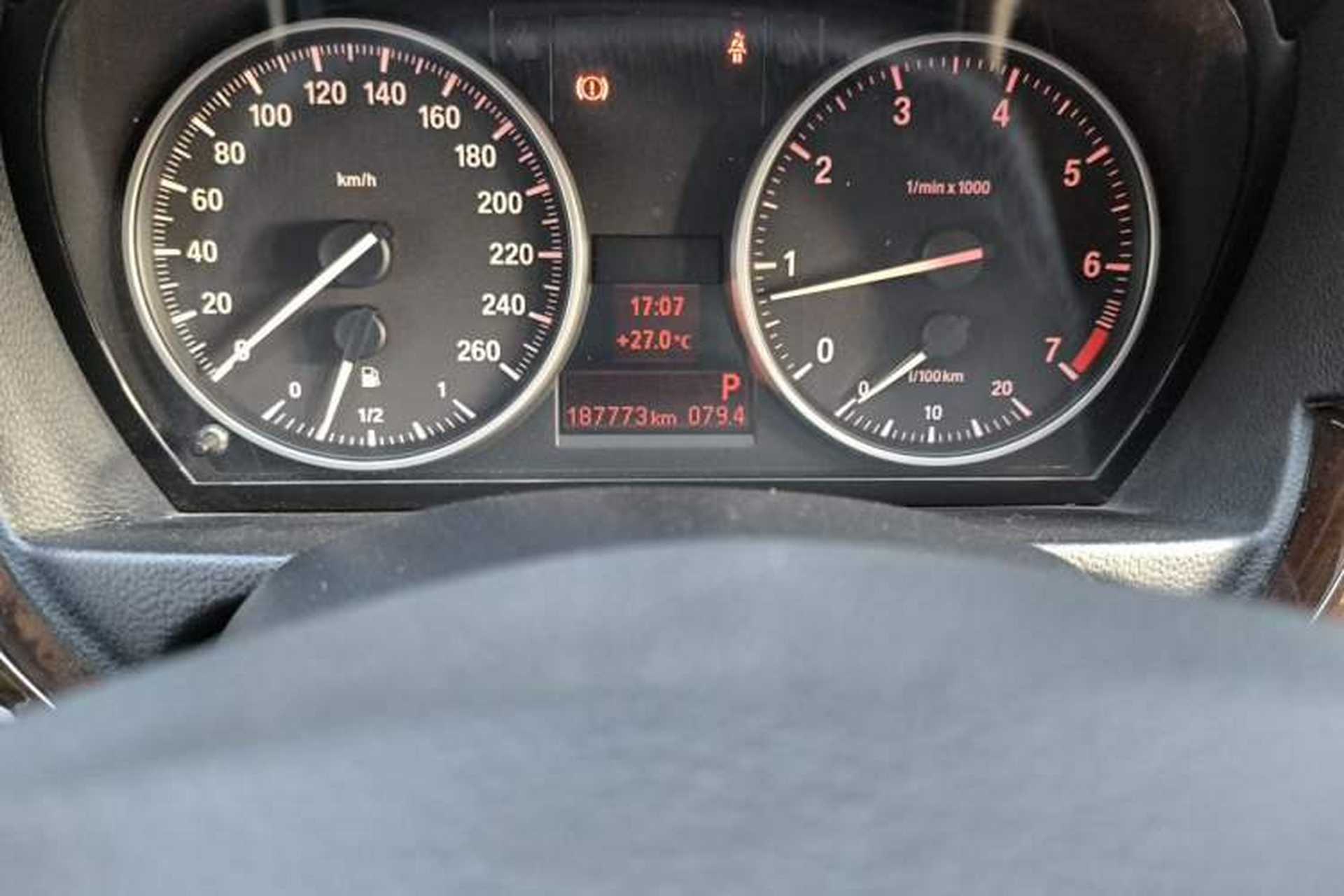 Used BMW 3 Series 2012 320i Sport Edition Odometer Close Up