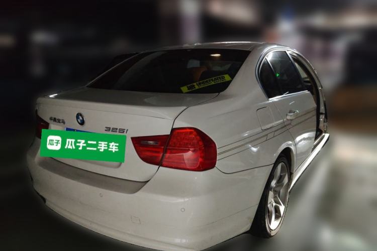 Used BMW 3 Series 2012 325i Luxury Edition Rear Right 45 Deg