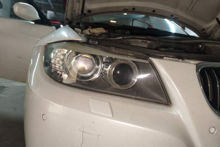 Used BMW 3 Series 2012 325i Luxury Edition Right Front Headlight