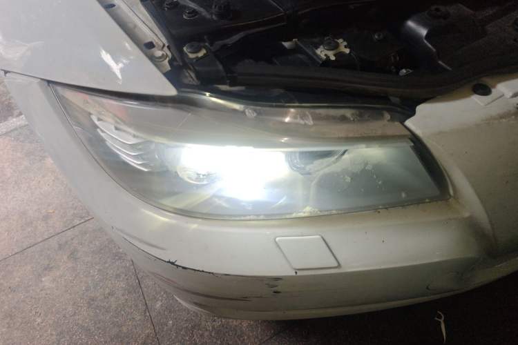 Used BMW 3 Series 2012 320i Sport Edition Right Front Headlight