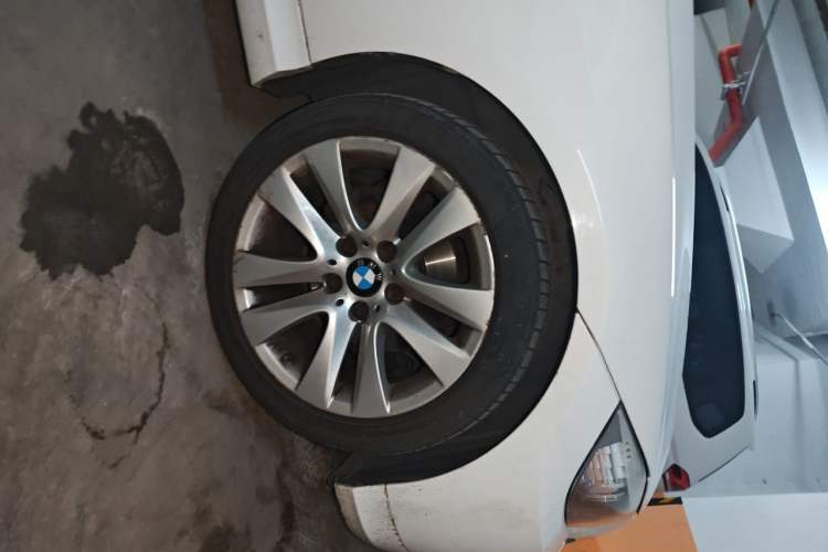 Used BMW 3 Series 2012 320i Luxury Edition Right Front Wheel Hub