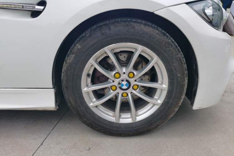 Used BMW 3 Series 2012 320i Sport Edition Right Front Wheel Hub