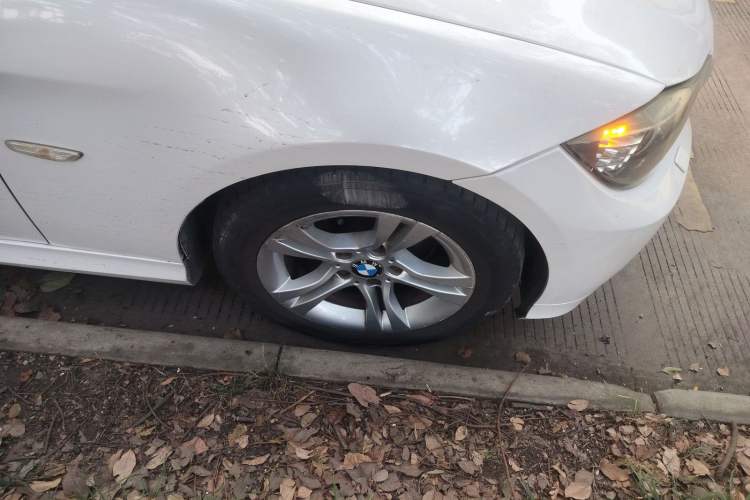 Used BMW 3 Series 2012 318i Leading Model Right Front Wheel Hub