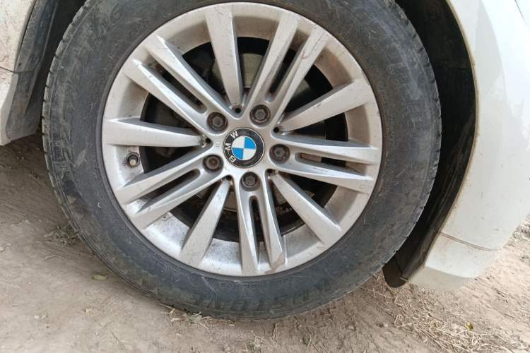 Used BMW 3 Series 2012 320i Sport Edition Right Front Wheel Hub