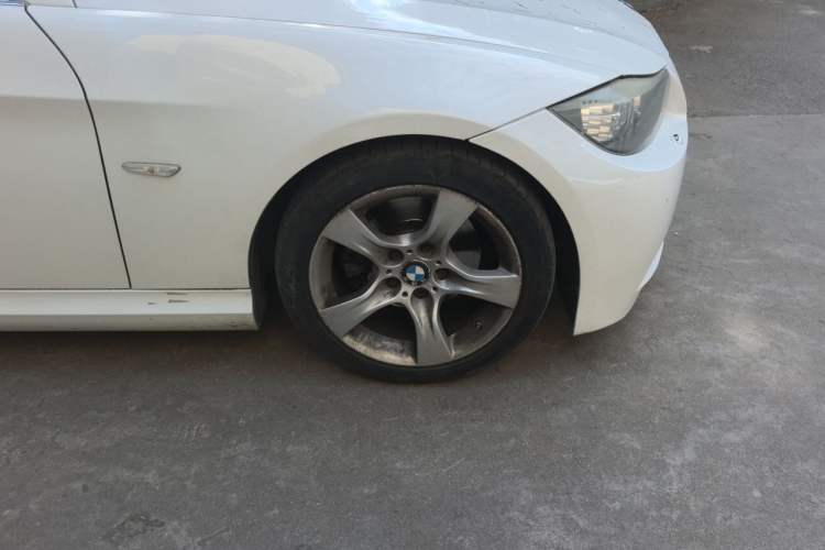 Used BMW 3 Series 2012 325i Luxury Edition Right Front Wheel Hub