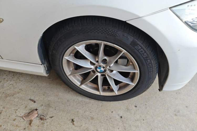 Used BMW 3 Series 2012 318i Leading Model Right Front Wheel Hub