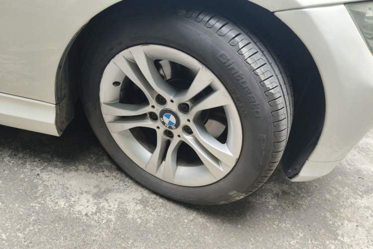 Used BMW 3 Series 2012 318i Leading Model Right Front Wheel Hub