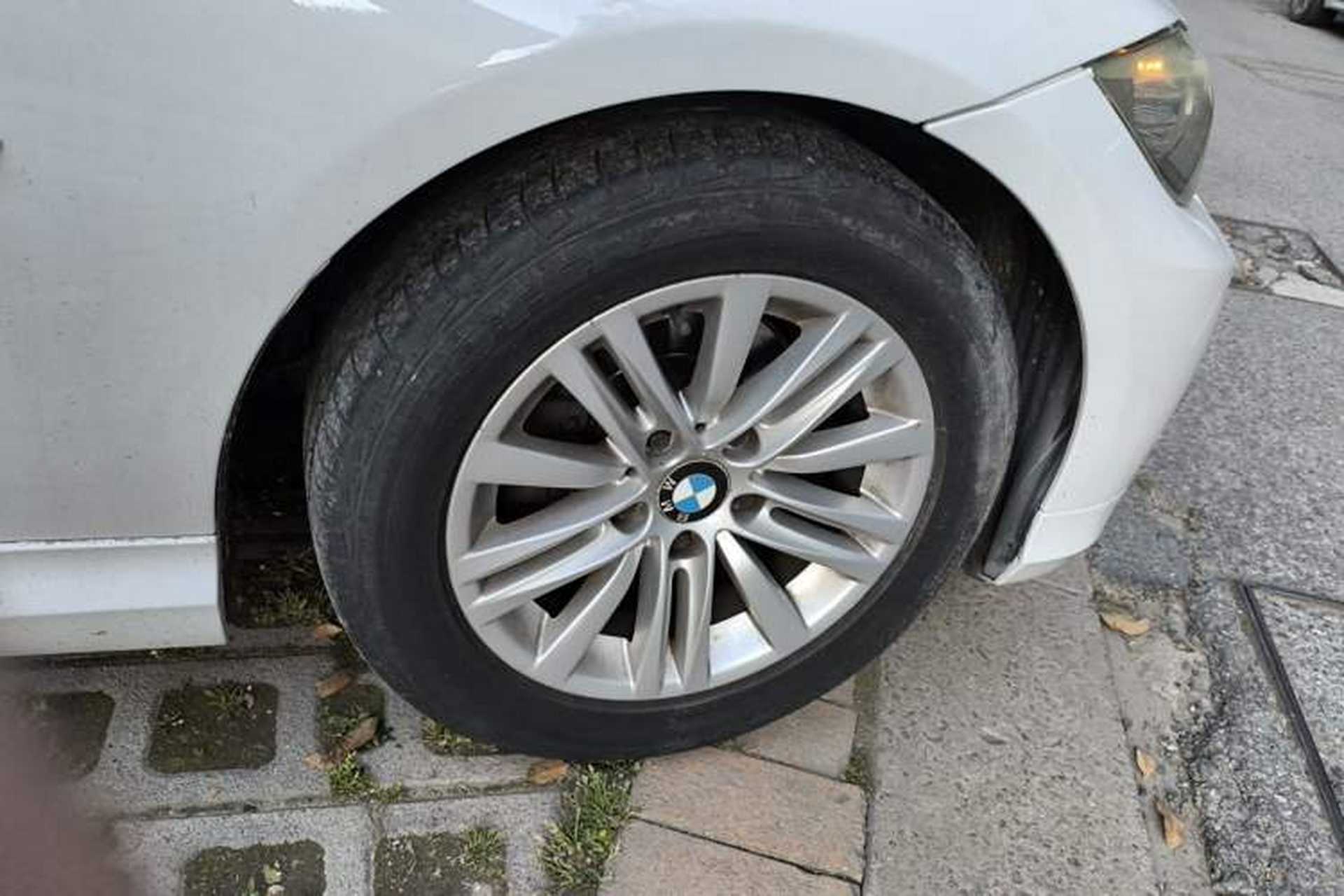 Used BMW 3 Series 2012 320i Sport Edition Right Front Wheel Hub