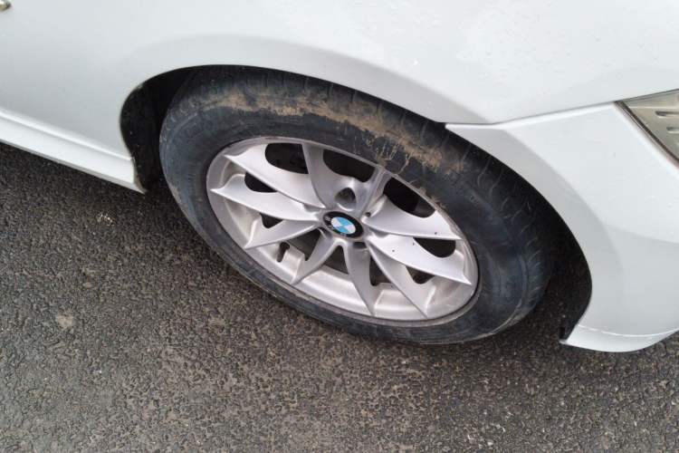 Used BMW 3 Series 2012 318i Leading Model Right Front Wheel Hub