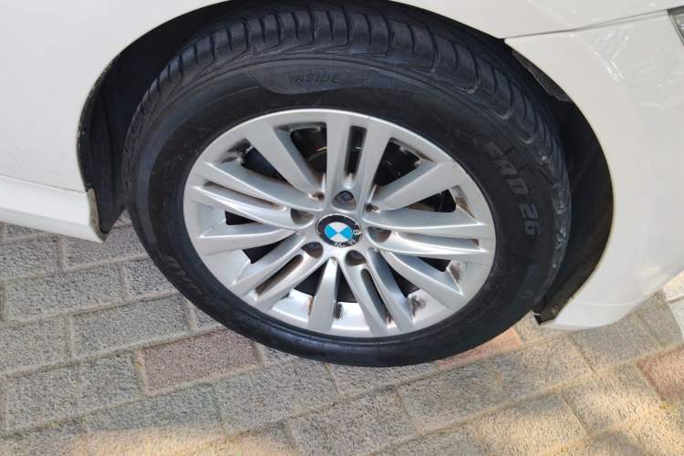 Used BMW 3 Series 2012 320i Sport Edition Right Front Wheel Hub