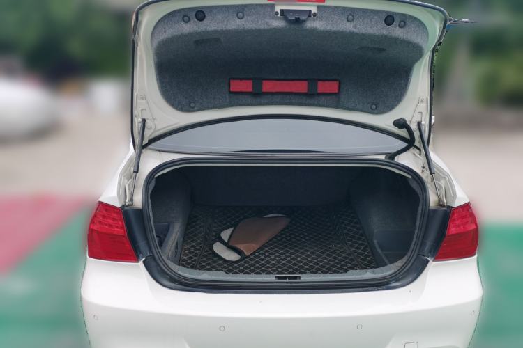 Used BMW 3 Series 2012 320i Sport Edition Trunk