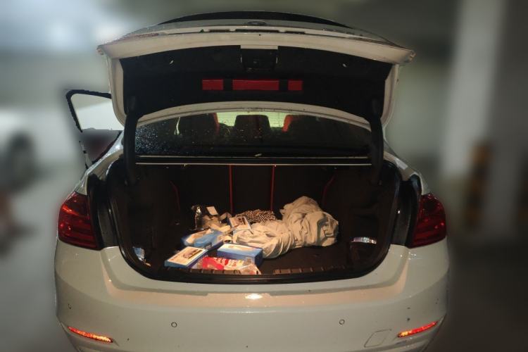 Used BMW 3 Series 2012 320i Luxury Edition Trunk