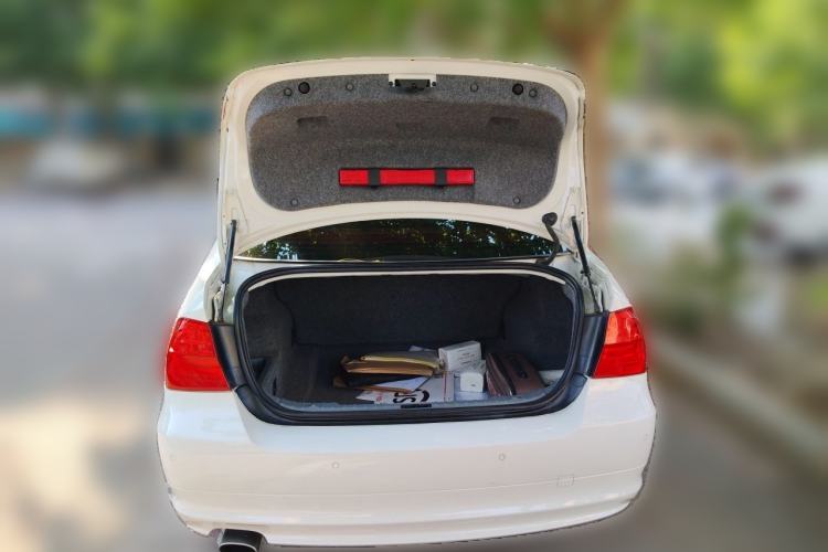 Used BMW 3 Series 2012 320i Sport Edition Trunk