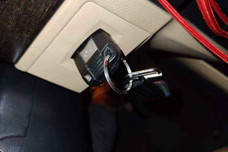 Used BMW 3 Series 2012 325i Luxury Edition Vehicle Key