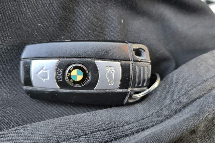 Used BMW 3 Series 2012 320i Sport Edition Vehicle Key