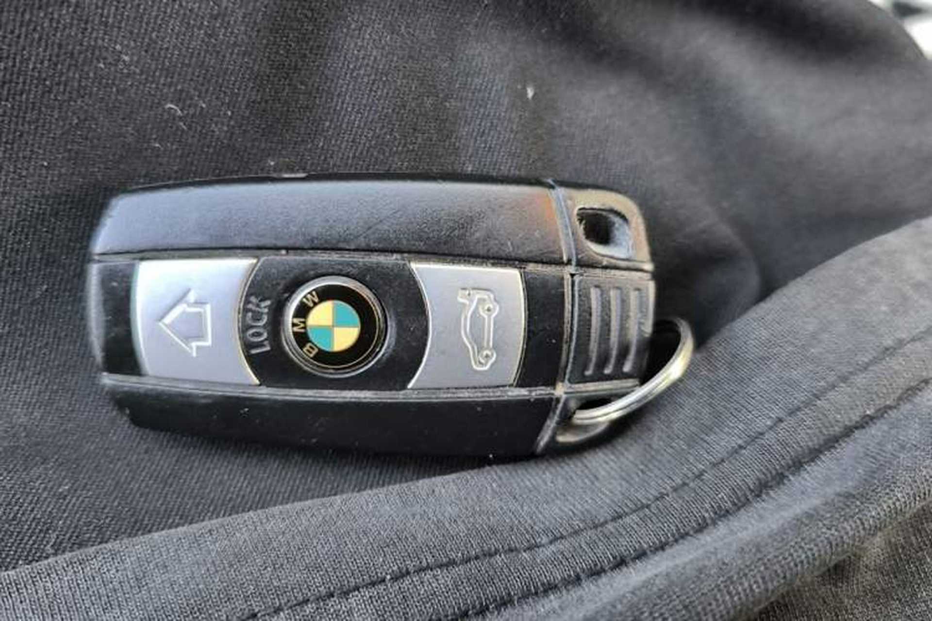 Used BMW 3 Series 2012 320i Sport Edition Vehicle Key