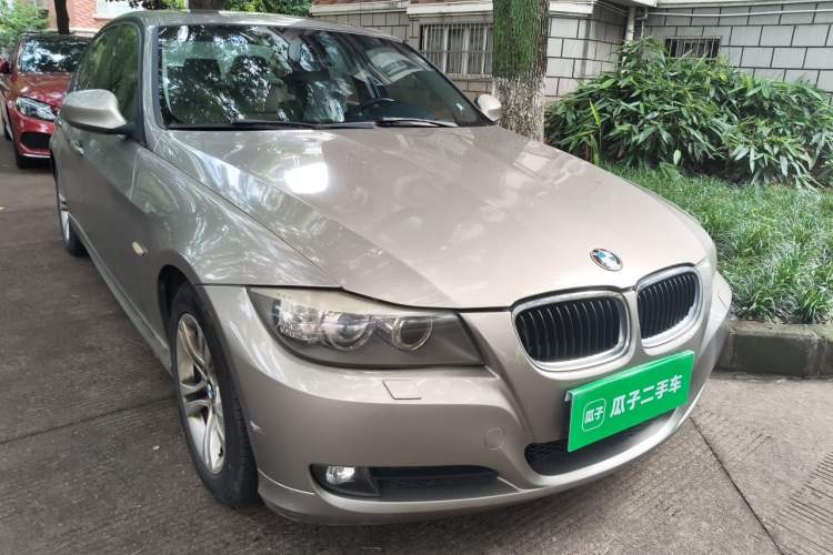 Used BMW 3 Series 2012 318i Leading Model Front Right 45 Deg