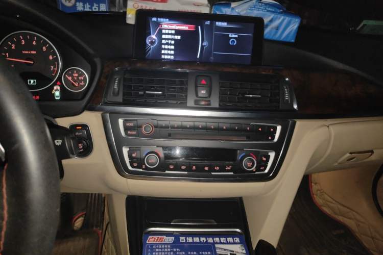 Used BMW 3 Series 2013 Facelift 320Li Fashion Design Package Audio And AC Panel