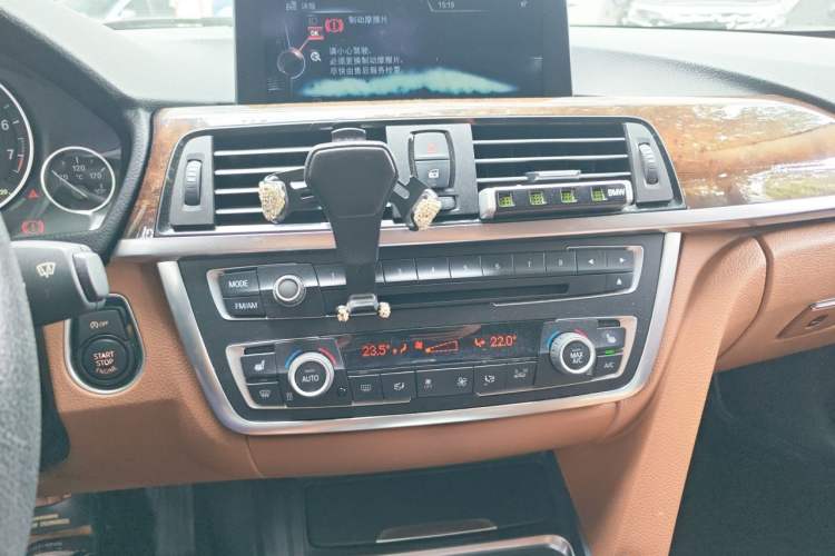 Used BMW 3 Series 2013 Facelift 320Li Fashion Design Package Audio And AC Panel