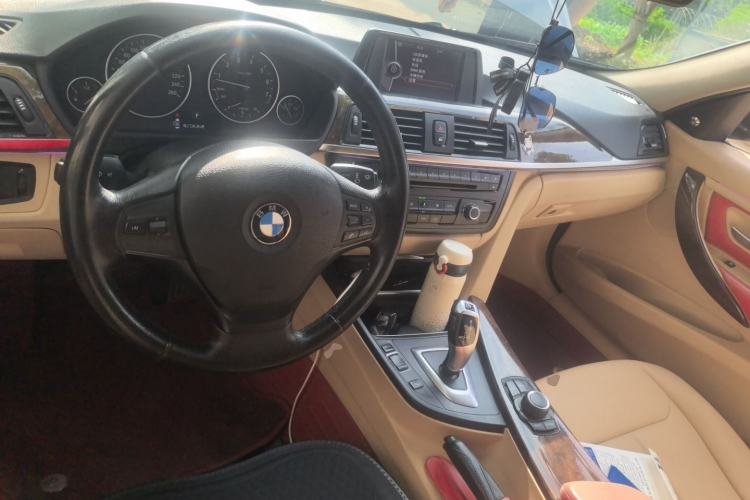 Used BMW 3 Series 2013 320Li Fashion Model Center Console