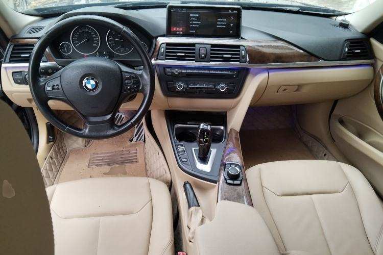 Used BMW 3 Series 2013 320Li Fashion Model Center Console