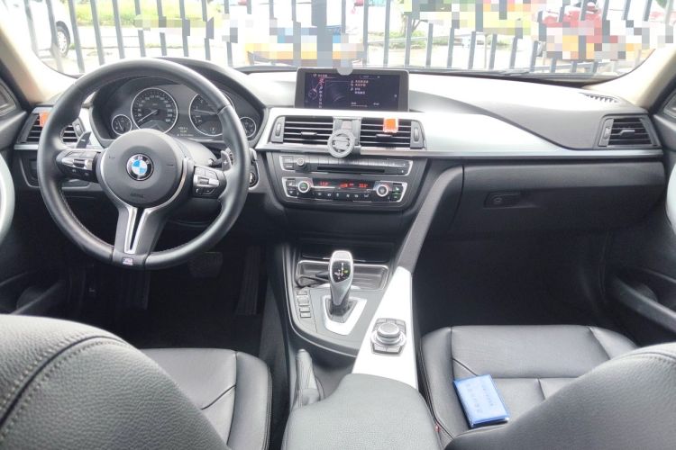 Used BMW 3 Series 2013 ActiveHybrid 3 Center Console